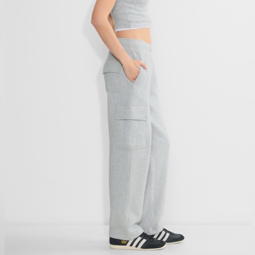 ARITZIA TNA Light Gray Cozy Cargo Sweatfleece